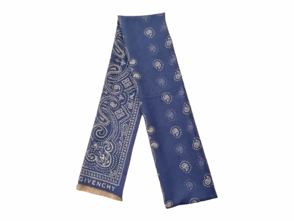 Gagg Store elegant silk bathrobes for a luxurious feel